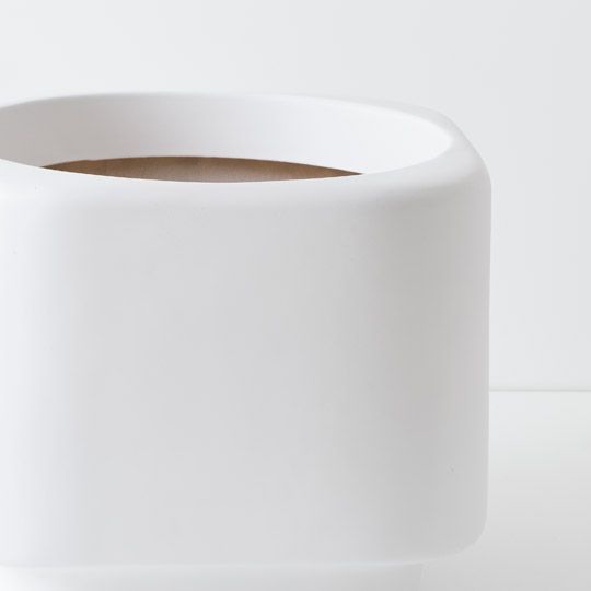 Flint Pot XXL in Black or White