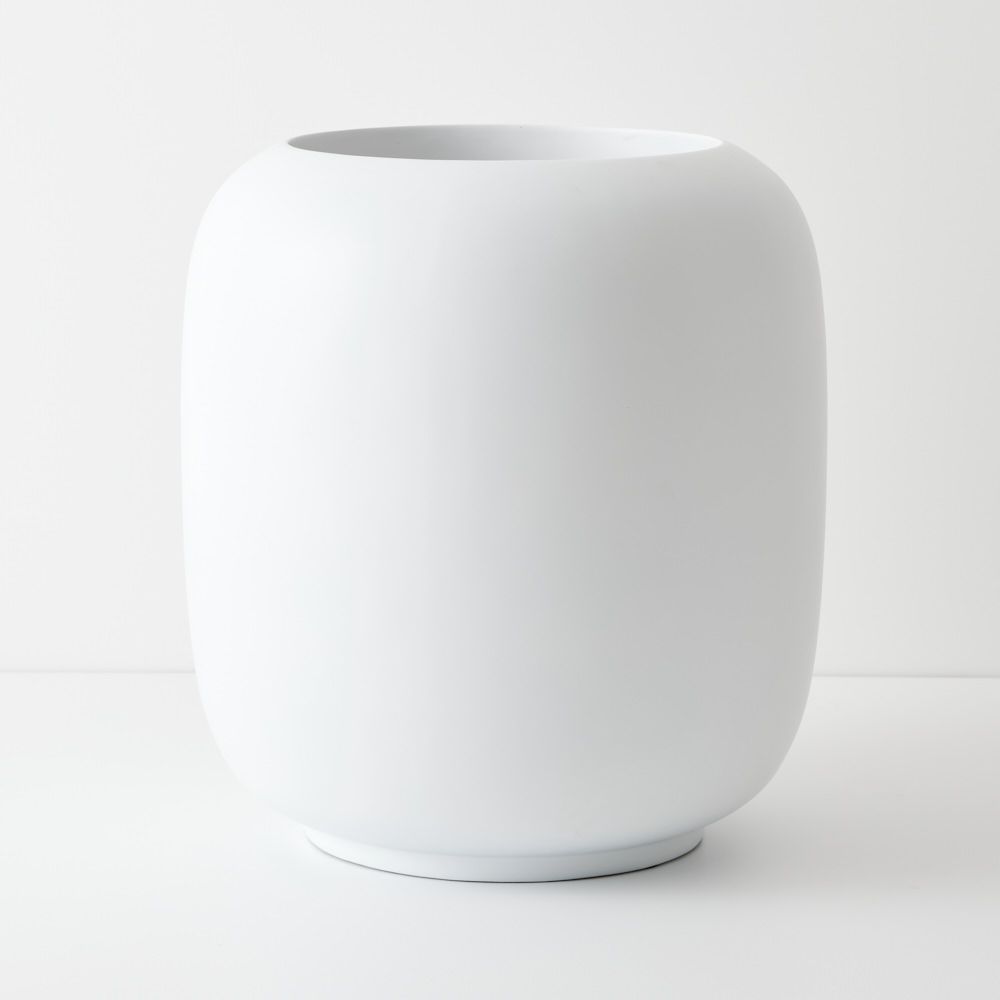 Solveig Pot Extra Large in Black or White